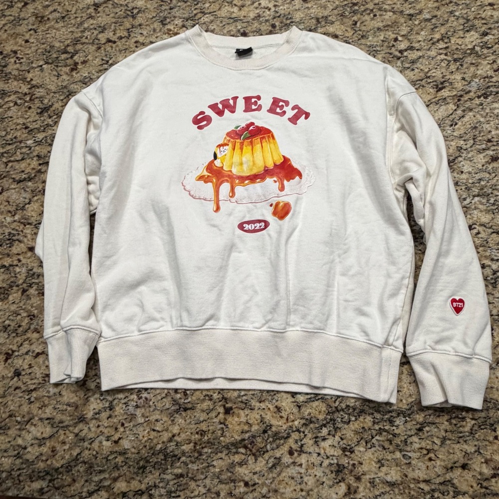 BT21 Chimmy Sweet 2022 Graphic Sweatshirt Cream Women Large BTS Line Friends
